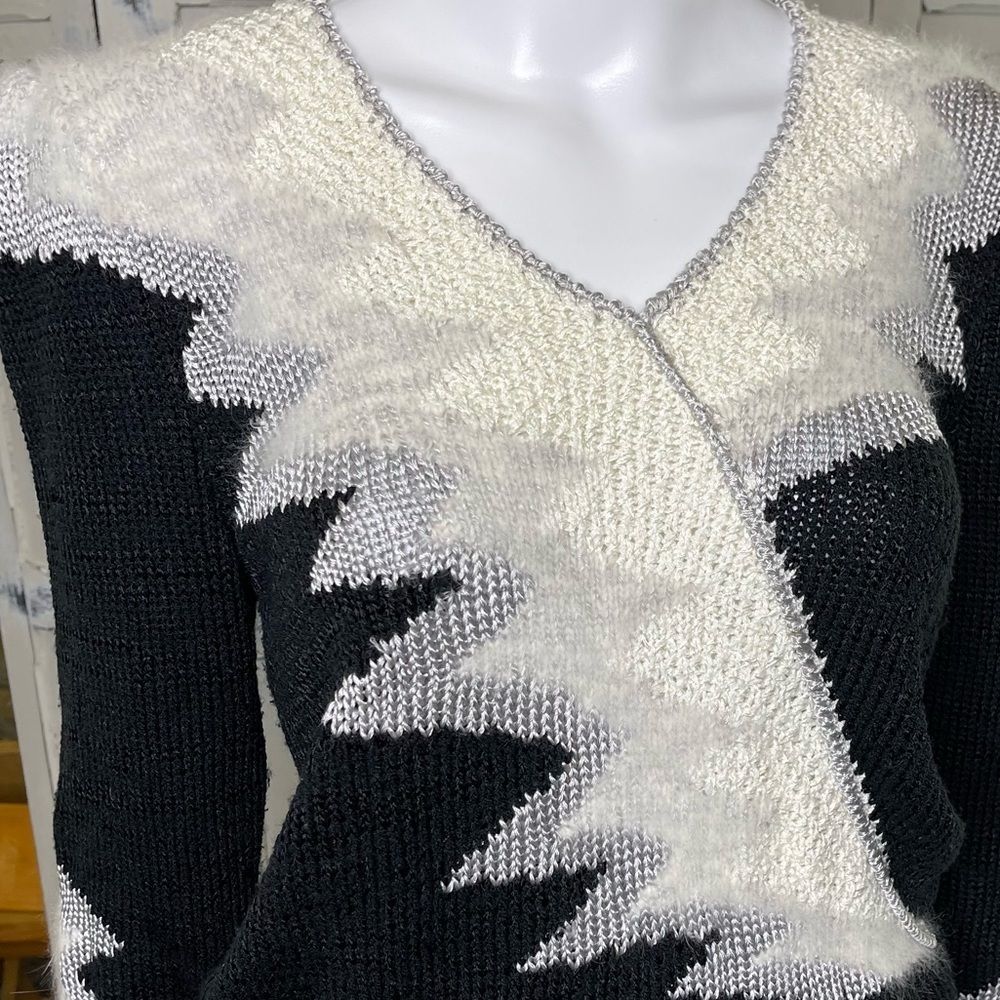 Christine Phillipe Vintage Y2K Black And White Abstract Angora Mix Knit Sweater - Picture 4 of 16